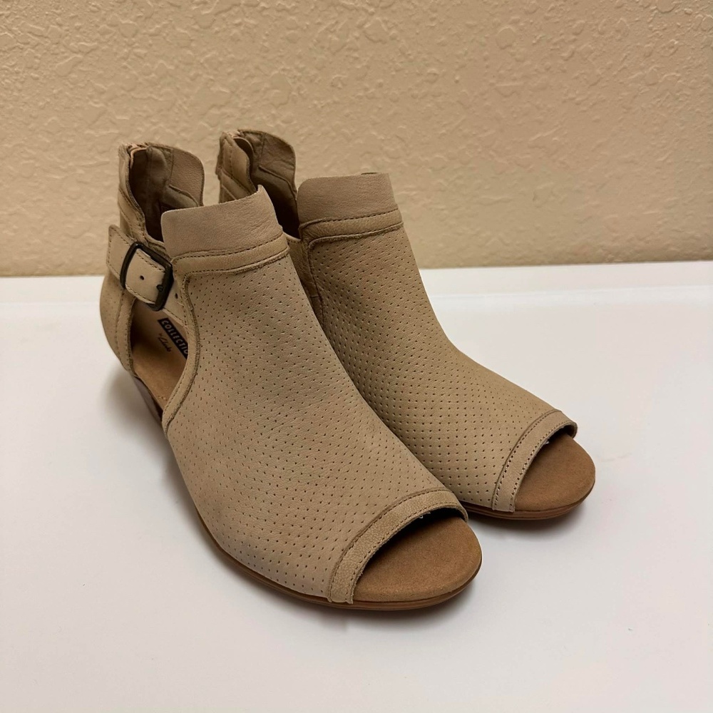 CLARKS Womens Valarie Kimble Open Toe Bootie Sand Nubuck US 8 W EU 39 Perforated
